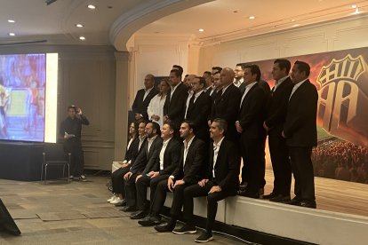 Toda la directiva que acompañará a Carlos Alfaro Moreno en su reelección a la dirigencia de Barcelona.