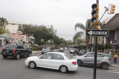 El centro ha sufrido por los apagones de luz.