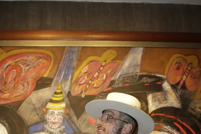 Francisco estuvo de paso por la capital para dar un concierto, pero este se suspendió.