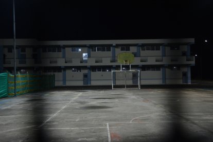 En la escuela se suscitaron eventos paranormales con las alumnas.