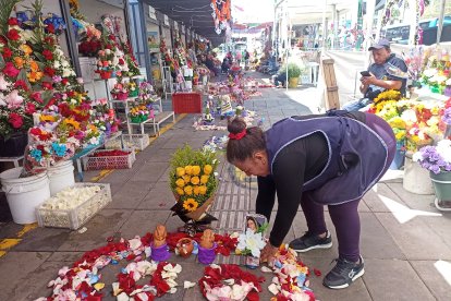 Comerciantes en el mercado de las Flores.