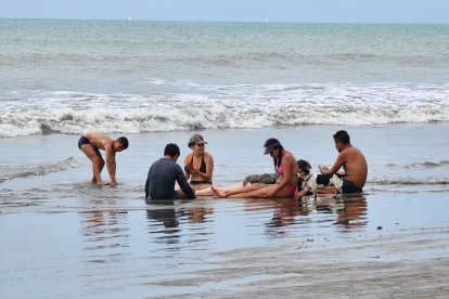En el fin de semana se vio mayor concurrencia en las playas.