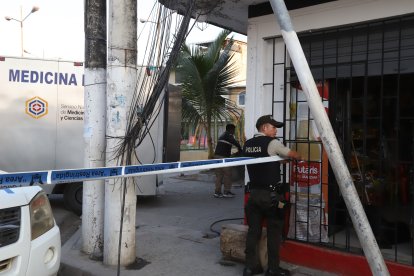 La policía realizó el levantamientos de 8 cadáveres, los cuales fueron llevados a la morgue.