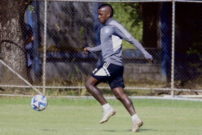 El atacante ecuatoriano Miller Bolaños no entrena con Emelec desde el pasado 26 de octubre del 2023.