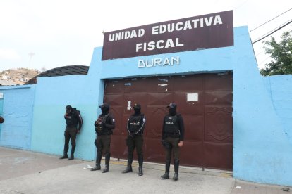 En un colegio de Durán hubo heridos de bala.