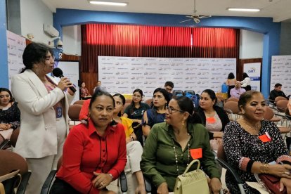 La concejal de Quito, Joselyn Salazar participó en el taller.