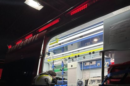 Los cuatro rescatados recibieron atención por paramédicos bomberiles.