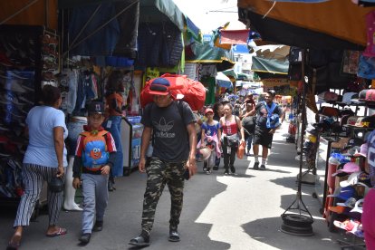 Los venezolanos empezaron a salir de Perú hacia Ecuador tras limitarse su permanencia irregular.