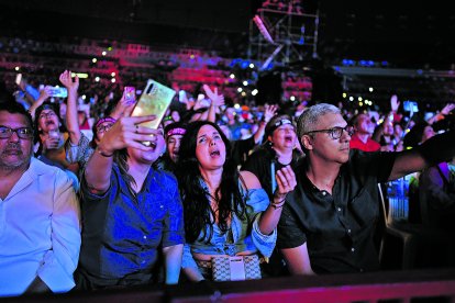 Los asistentes disfrutaron de principio a fin el concierto de Marco Antonio Solís.