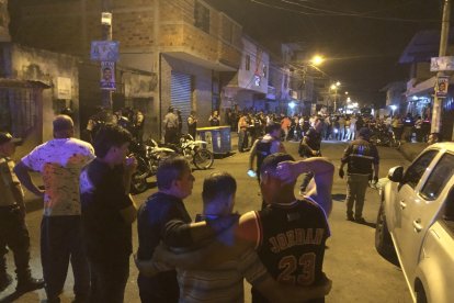 Sicarios ‘barrieron’ con el cumpleañero y dos de los invitados.