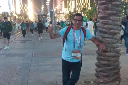 Rómulo Barcos fue un periodista deportivo ecuatoriano.