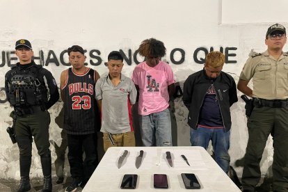 Tres de los sospechosos tienen antecedentes penales. Solían desplazarse en bus y cuando veían una víctima se bajaban para atacar.