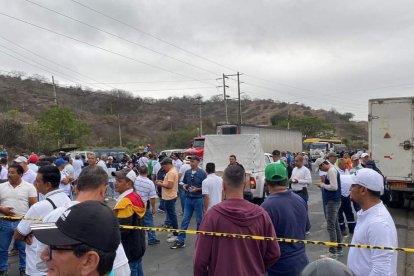 Los trabajadores protestaron por pagos no realizados.