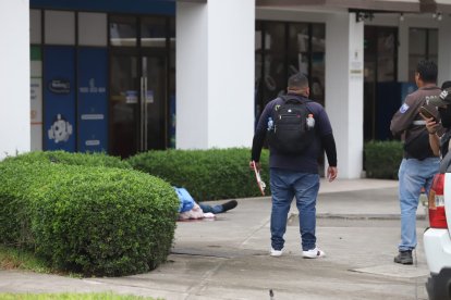 El hecho se registró afuera de una urbanización de la vía a Salitre.