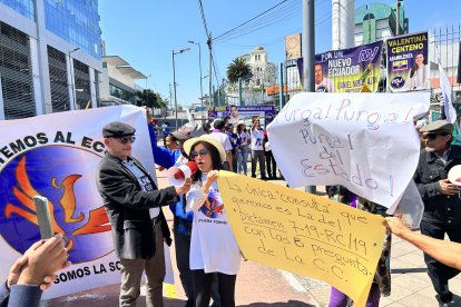 Los simpatizantes de varios partidos políticos tuvieron encontrones.