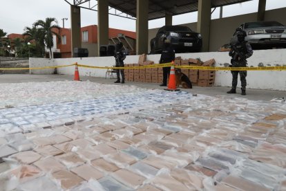 La droga fue descubierta por un can antinarcóticos.