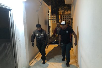 La víctima fue enterrada en un cementerio del cantón Simón Bolívar.