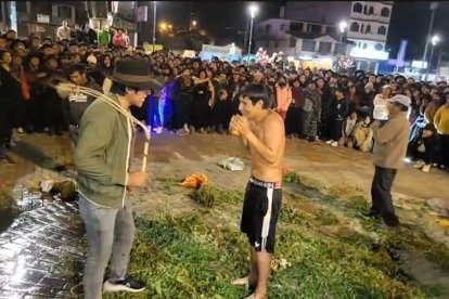 En Salasaca expulsaron a un comunero que fue acusado de robo y abuso sexual.