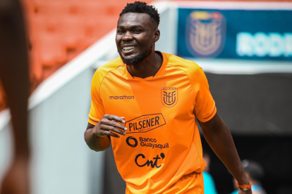 Jordi Caicedo sería titular acompañando a Kevin Rodríguez en ataque.