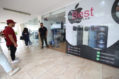 El local que casi es robado en una plaza comercial de Guayaquil.