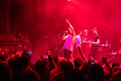 En sus 38 años de trayectoria, la banda argentina Los Fabulosos Cadillacs han grabado 16 álbumes.