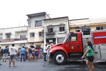 Afortunadamente, el fuego no provocó que haya víctimas mortales, solo pérdidas materiales.