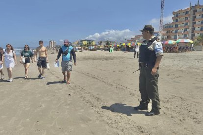 Los patrullajes en Atacames se intensificaron ante la ola criminal que afecta a este cantón del sur de Esmeraldas.