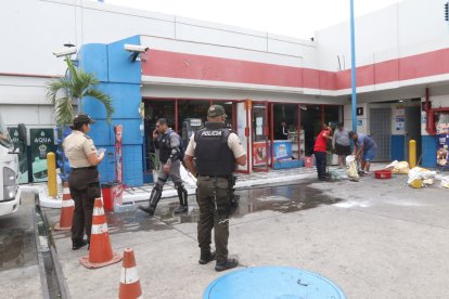 La explosión dejó daños en Gallegos Lara y Portete.