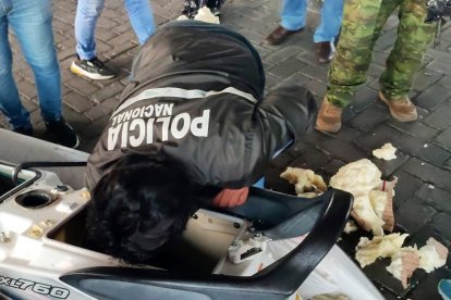 Autoridades incautaron fusiles provenientes de Estados Unidos.