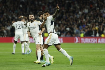 Rodrygo marcó un gol en el triunfo 4-2 de Real Madrid ante Napoli, en Champions League.