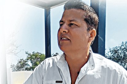 Néstor Álava es conocido como Medio corazón del Ecuador, por uno de sus mayores éxitos musicales.