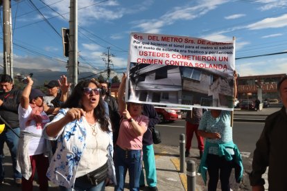 Moradores de Solanda realizaron plantón.