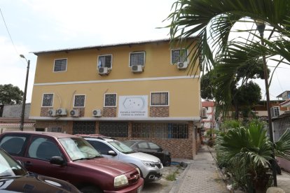 En esta institución educativo se dio el atentado con explosivos.