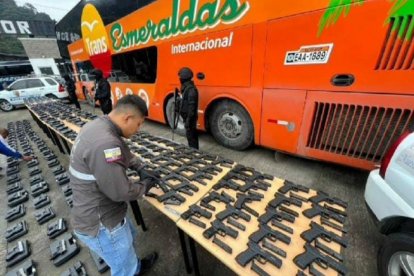 Las armas halladas por la Policía iban en este bus interprovincial. Una persona fue capturada.