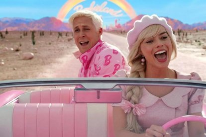 La película Barbie lidera nominaciones en los Globos de Oro.
