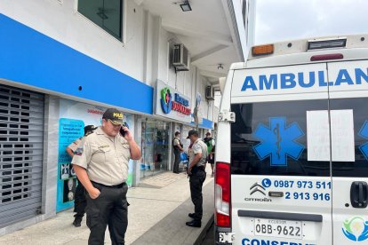 La mujer fue trasladada hasta una casa de salud de la localidad donde fue intervenida.