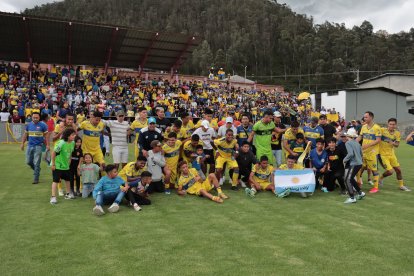 El Patrón Mejía lleva más hinchas que varios equipos de la serie A.