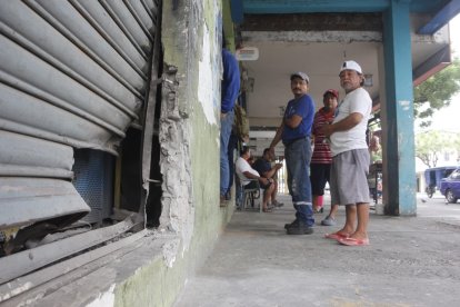El atentado generó solo daños materiales.