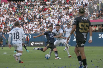 Albos y rayados se han enfrentado tres ocasiones en el año con dos victorias para la U y un empate.