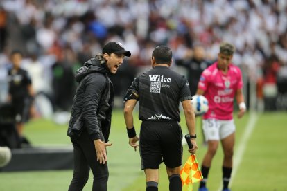 El entrenador Luis Zubeldía de LDU Quito ganó dos títulos seguidos con LDU.