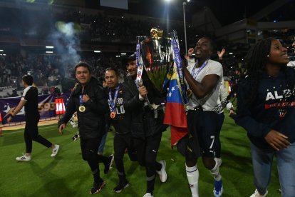 Toda la fiesta de Liga de Quito fue en santa paz, como debe ser.