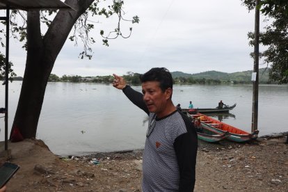 Familiares y allegados están devastados por la situación en Puente Lucía.