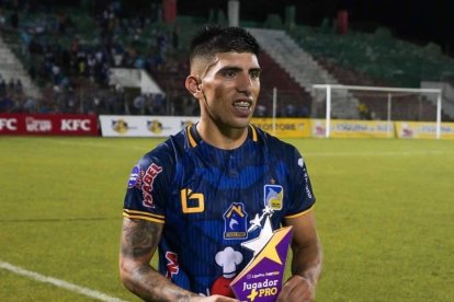 El jugador fichó con Delfín S.C.