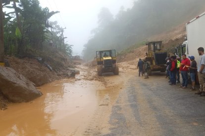 La llegada del invierno complica la situación de las vías en el Azuay.
