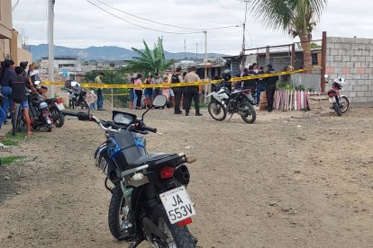 Se registró una persona asesinada en un barrio de Manta.
