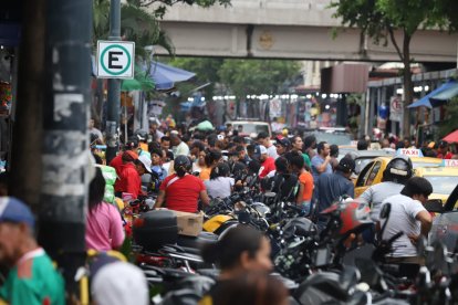 El Municipio emitió un comunicado por el altercado entre metropolitanos y comerciantes informales.