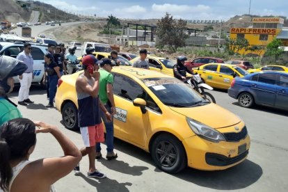 La policía indaga los motivos del asesinato del transportista.