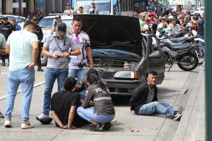 Los dos sospechosos fueron puestos a órdenes de las autoridades judiciales.