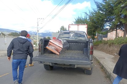 Familiares del fallecido se enteraron la causa de la muerte en el Centro Forense.