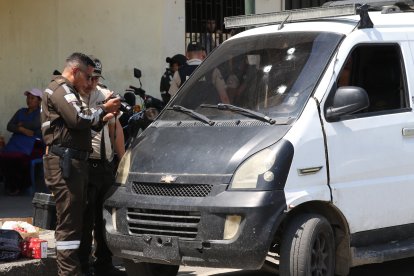 Milton Hall Loor viajaba en el asiento del copiloto cuando fue asesinado.